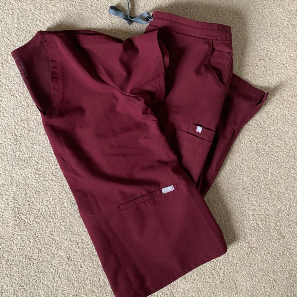 FIGS scrub set- Size Large, burgundy